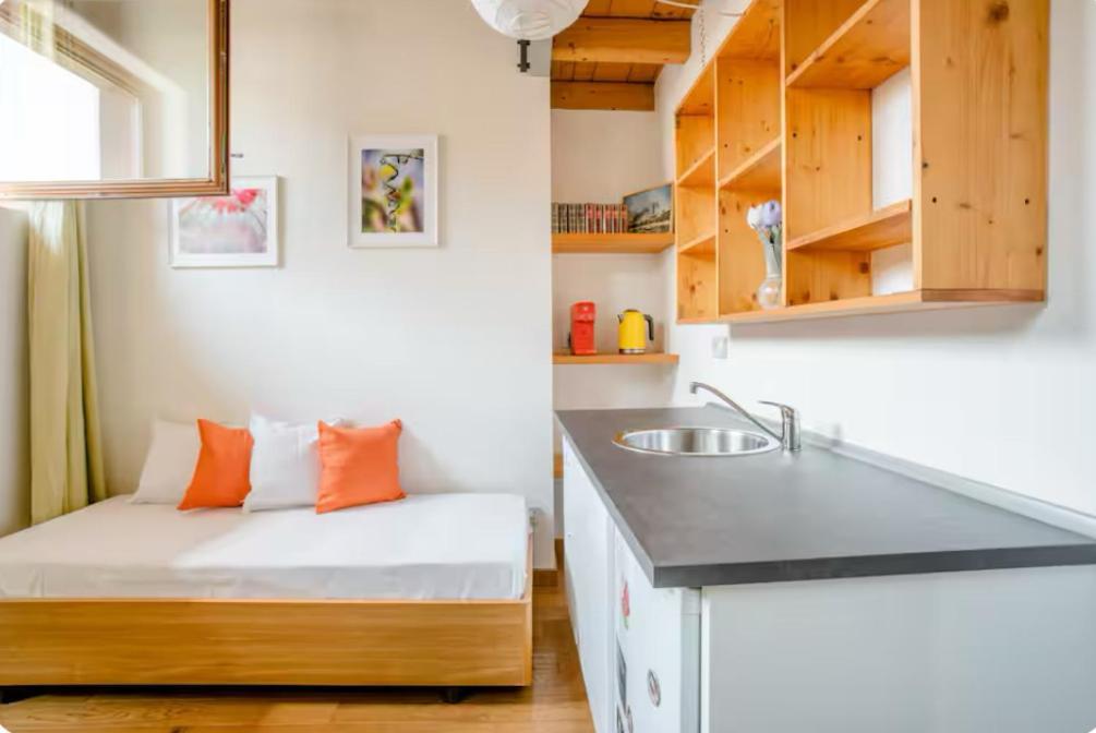 Alla Torre Del Barbarossa B&B Foresteria Mandello del Lario Kültér fotó