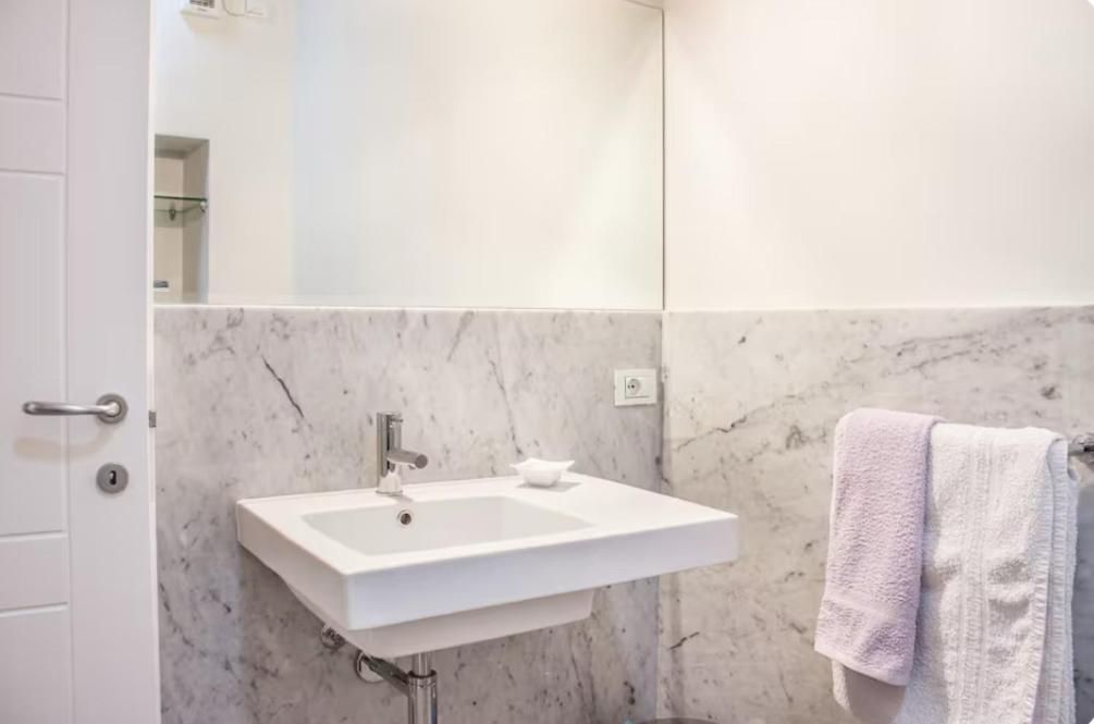 Alla Torre Del Barbarossa B&B Foresteria Mandello del Lario Kültér fotó